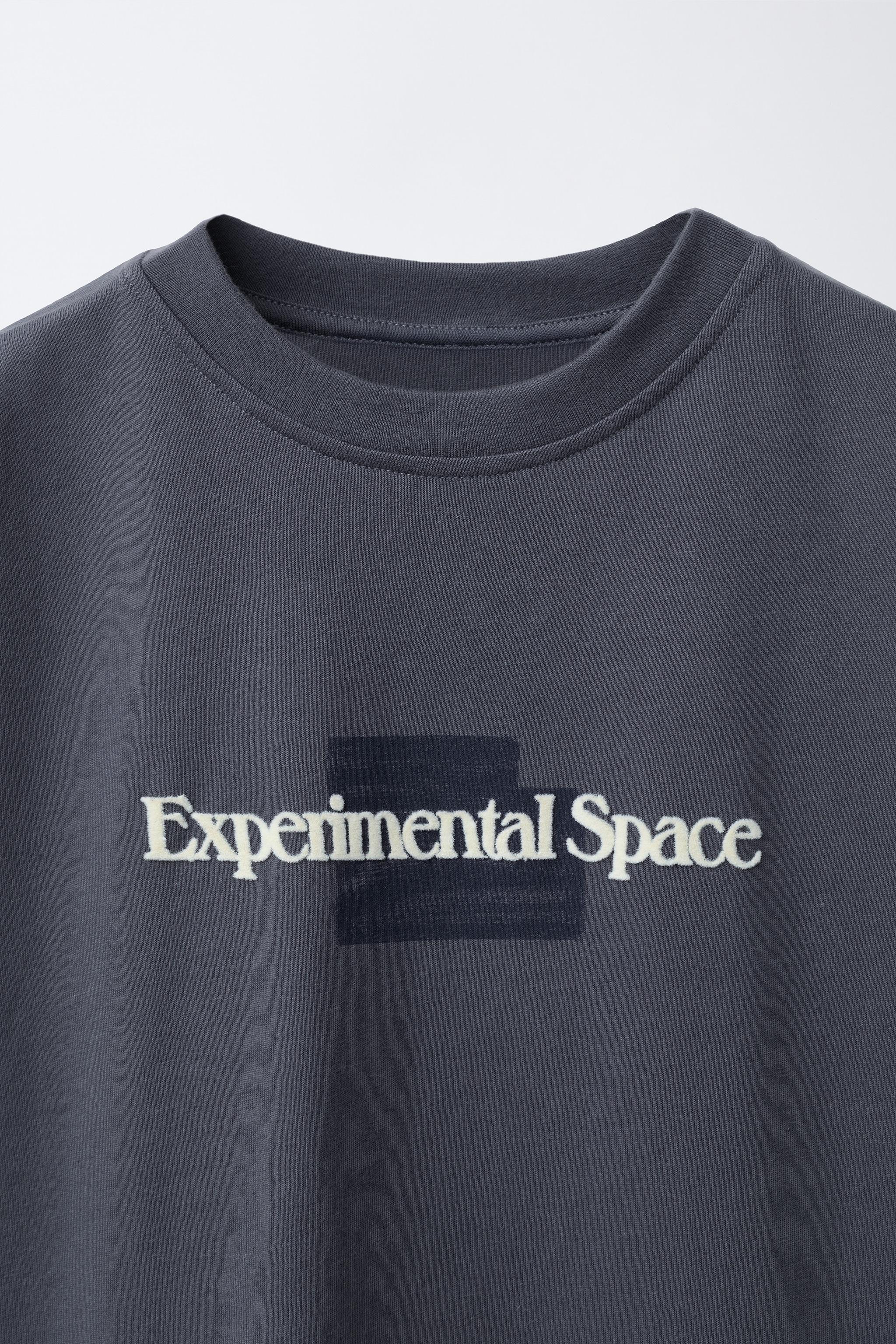 FLOCKED TEXT T-SHIRT